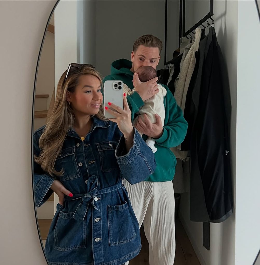 Karina und Steffen Vogeno mit ihrem Sohn Romeo, April 2026