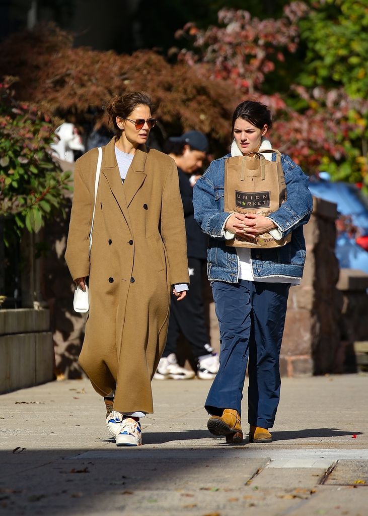 Katie Holmes và Suri Cruise ở New York