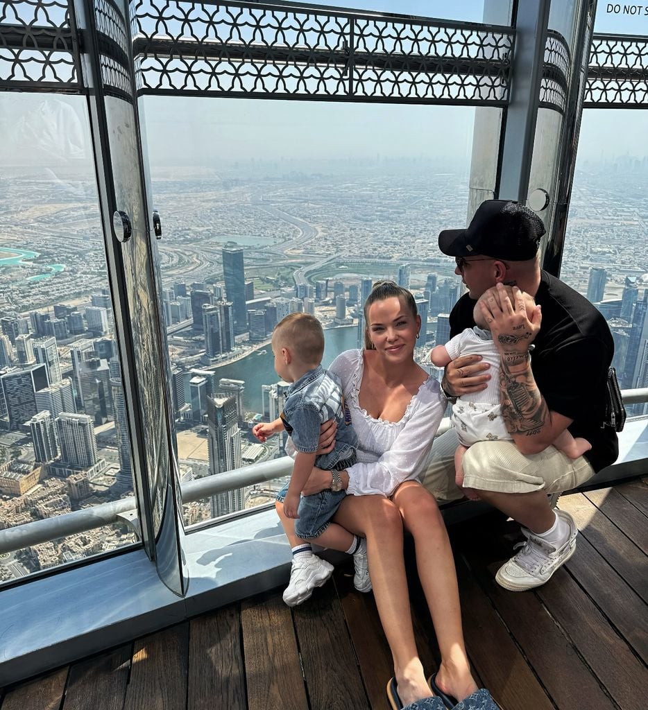 Laura Maria Rypa und Pietro Lombardi mit ihren Kindern, März 2025