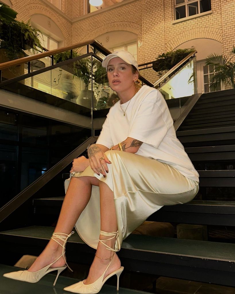 Internetda koz yoshlari orqali jinsiy aloqa