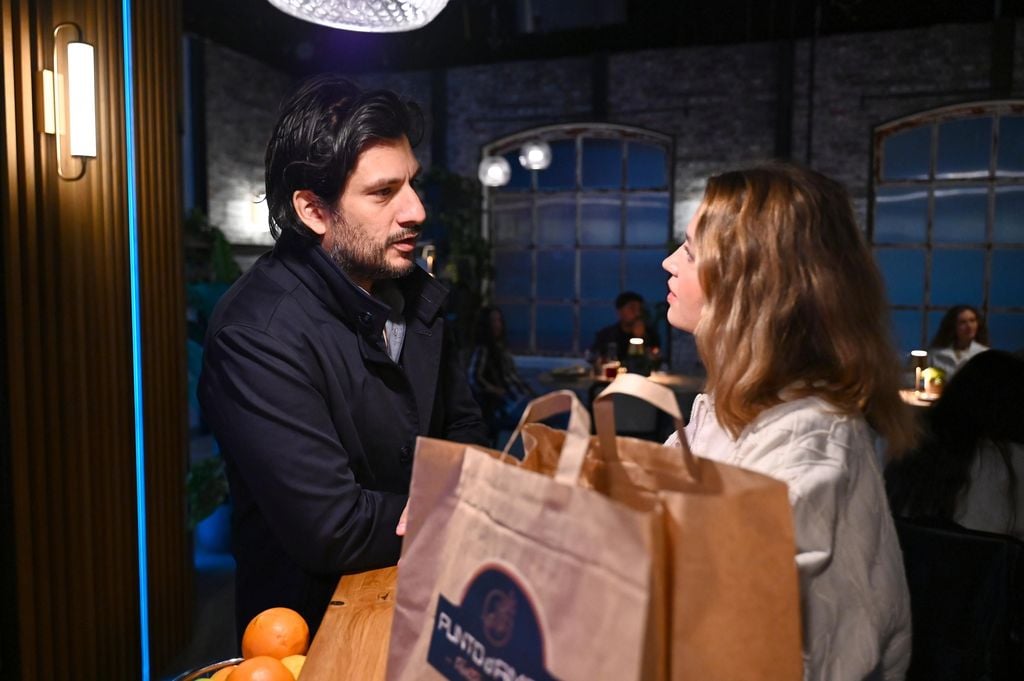 Maximilian (Francisco Medina) und Nathalie (Amrei Haardt) bei "Alles was zählt"