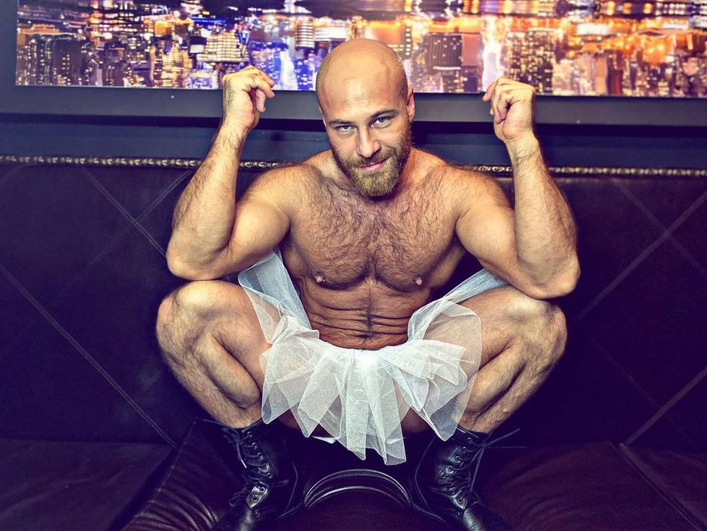 bodybuilder heiratet sexpuppe Velv Or - Penisriemen Penisring Verstellbare Größe in Schwarz Silikon 1 St  online kaufen main image 1