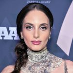 Thema Alexa Ray Joel