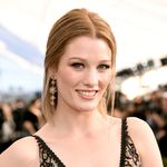 Thema Ashley Hinshaw