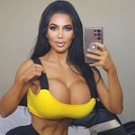 Thema Christina Ashten Gourkani
