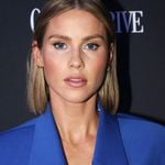 Thema Claire Holt