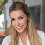 Thema Crystal Harris