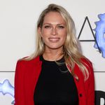 Thema Erin Foster