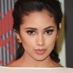 Thema Jasmine Villegas