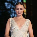 Thema Laura Haddock
