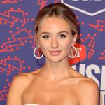Thema Lauren Bushnell