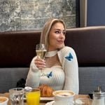 Thema Melina Hoch