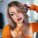 Thema Naomi Jon