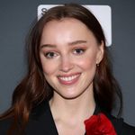 Thema Phoebe Dynevor