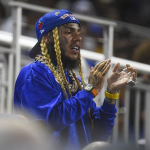 Nach Prügel-Attacke auf 6ix9ine: Drei Verdächtige verhaftet