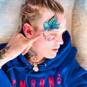 Aaron Carter hat sich ein XXL-Gesichtstattoo stechen lassen