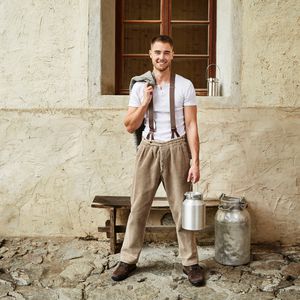 Aaron Hundhausen hält sich für den "Regelchef" bei "Die Alm"