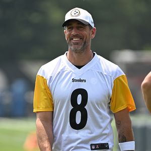 Nach Geheimhaltung: Aaron Rodgers schwärmt von seiner Ehe