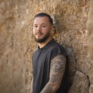Adam Bloch, "Temptation Island"-Kandidat