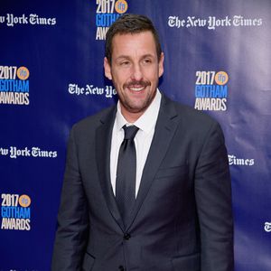 Adam Sandler: Töchter stehlen ihm Show & Mikro
