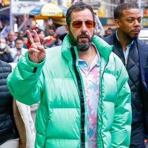 Adam Sandler ist unfreiwillig das neue Modevorbild von Gen Z