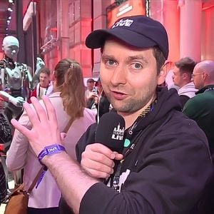 Schilderte Adam Wolke (†) erste Symptome während Stream?