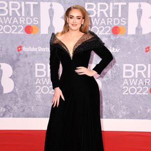So schön strahlt die erschlankte Adele bei den Brit Awards!
