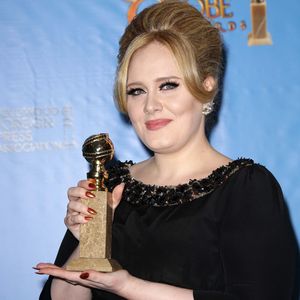 So süß! Adele verleiht ihrem Sohn einen Mini-Oscar