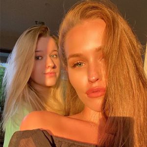 Adeline Norberg teilt neues Selfie mit "Stiefmama" Laura!