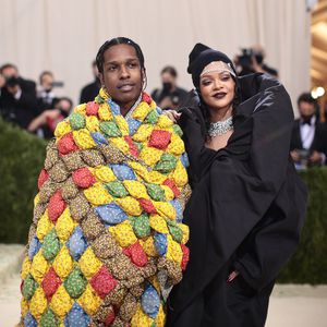 Einig ohne Richter: Rihanna lässt Klage gegen Vater fallen