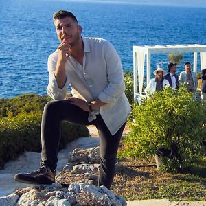 Nach Aggro-Bachelorette-Abgang: Adriano meldet sich im Netz