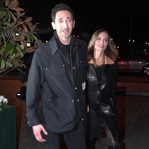 Adrien Brody und Georgina besuchen vertraut Fashion Week