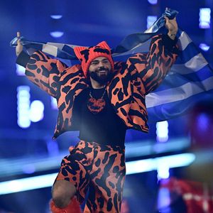 Für Griechenland: Akylas sorgt beim ESC-Finale für Furore