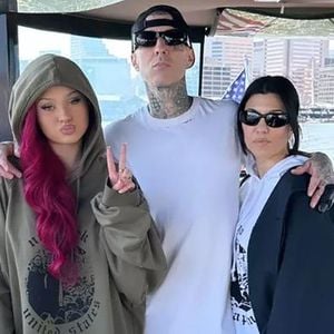 Travis Barker und Kourtney sind in Alabamas Musikvideo dabei