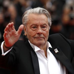 Alain Delons Kinder verboten seiner Freundin vor Tod Kontakt