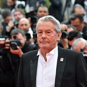 Alain Delons (†) Sohn erhebt nach Tod schwere Vorwürfe