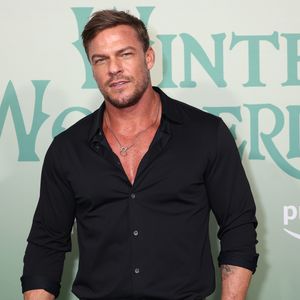 "Sexuell belästigt": Deshalb modelt Alan Ritchson nicht mehr