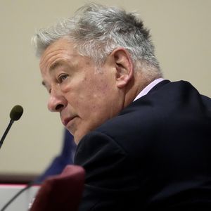 Prozessbeginn: Alec Baldwin als "rücksichtslos" bezeichnet