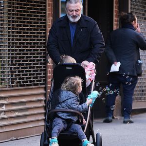Glücklich: Alec Baldwin mit Familie in New York unterwegs