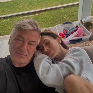 Kurz vor Gerichtsprozess: Alec Baldwin feiert Hochzeitstag