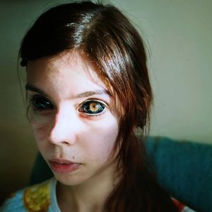 Dank Augen-Tattoos: 25-jährige Influencerin ist jetzt blind!
