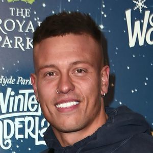 Collage: Alex Bowen, ehemaliger UK-"Love Island"-Kandidat