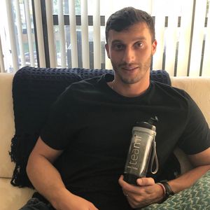 Clip zeigt: US-Reality-TV-Star rettet leblosen Mann aus Meer