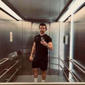 Alexander Hindersmann und Lauras Baby muss ins Krankenhaus