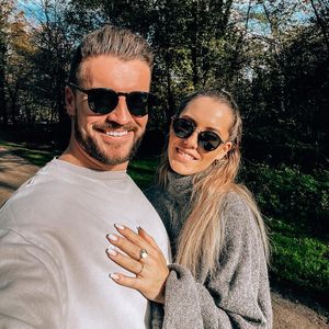 Haben Alex Hindersmann und Laura schon einen Babynamen?
