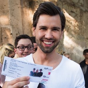 GNTM-Macho "Honey": Promis urteilen über Bachelor-Potenzial!