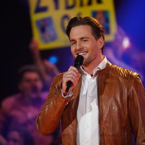 Eindeutig: So kam Alex Klaws' Premiere als DSDS-Moderator an