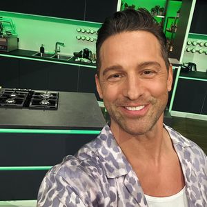 TV-Koch Alexander Kumptner verkündet Geburt seines Sohnes