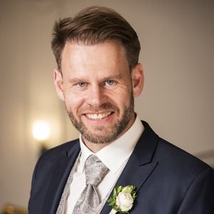 Alexander als Bräutigam bei "Hochzeit auf den ersten Blick", 2019