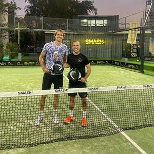 Neues Duo? Alexander Zverev und Mario Götze spielen Padel